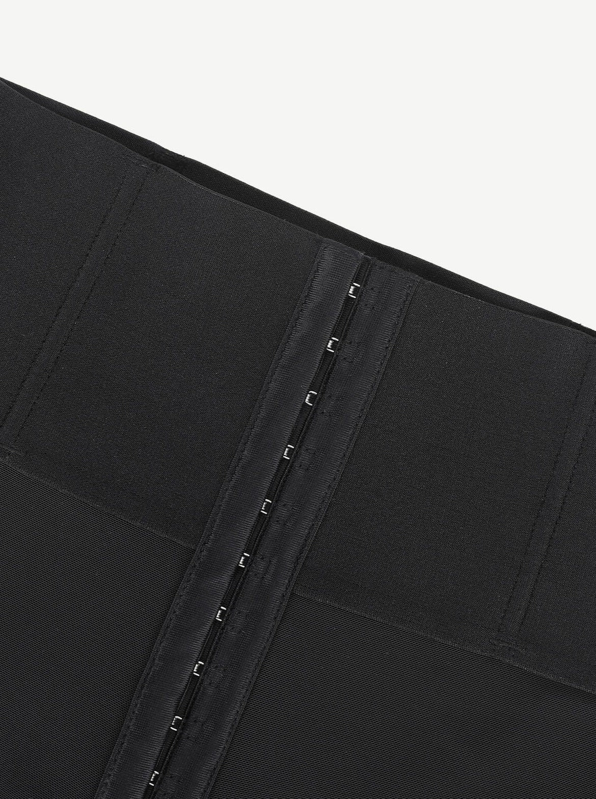 Enhance Your Silhouette: Wholesale Butt Lifter Tummy Control High-Waisted Mid-Thigh Shaper Shorts